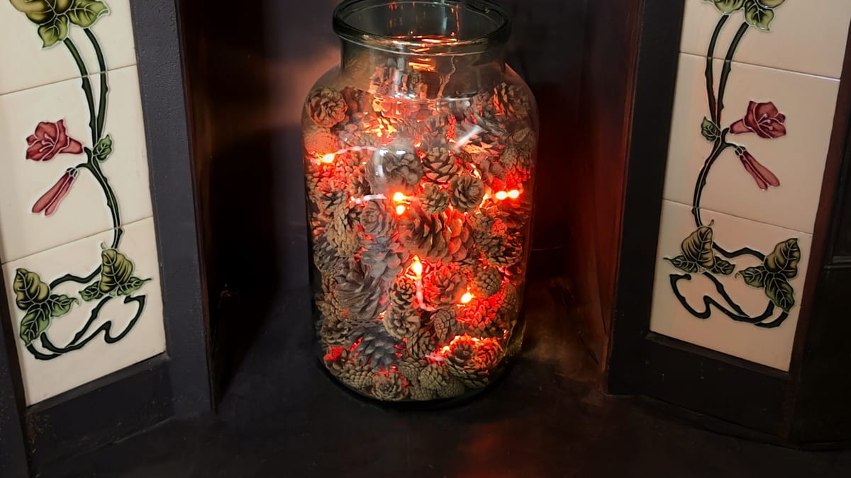 Simulating a glowing fireplace